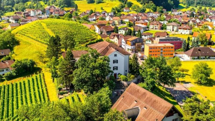 This Tiny Country Has No Currency Or Airport, Is Still One Of The Richest In The World