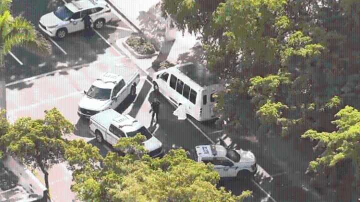 Man dies after being pinned by vehicle in Miami neighborhood: Police
