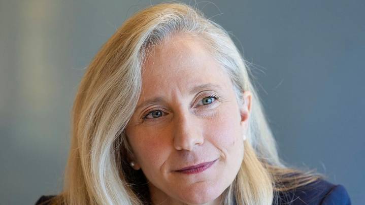 Democrat Abigail Spanberger backs Virginia legislature's redistricting push