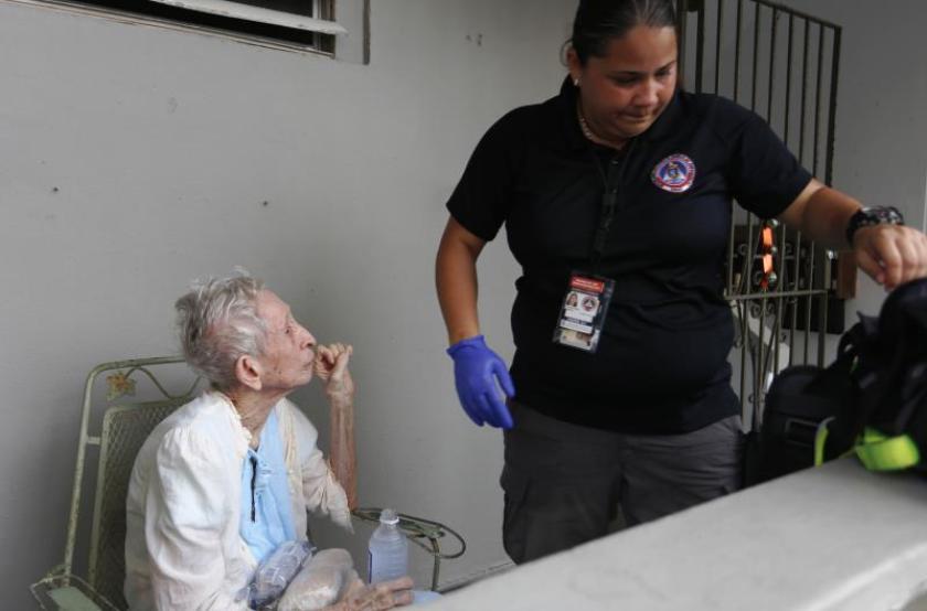 Los abuelos pueden escuchar mejor gracias a este implante