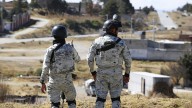VIDEO: Captan a agentes de la Guardia Nacional torturando a dos presuntos detenidos en Tijuana