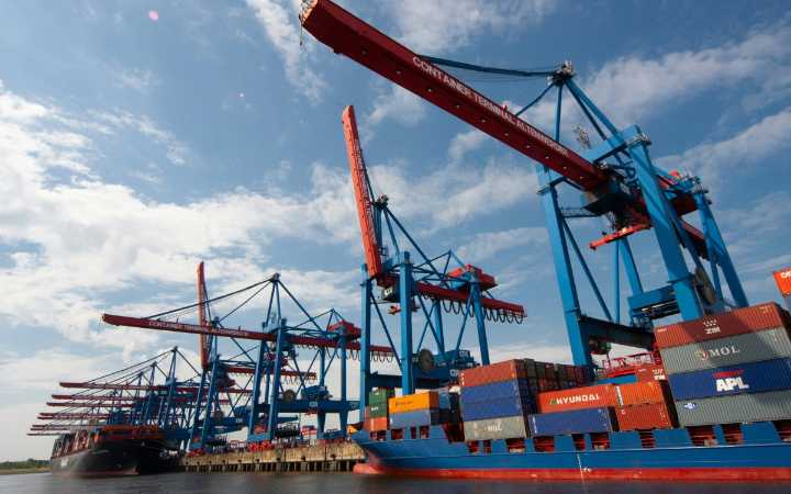 México reporta un déficit comercial de 2,399.5 millones de dólares en septiembre