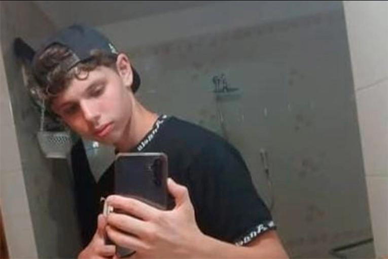 Buscan a un adolescente de 16 años que se ausentó de su hogar