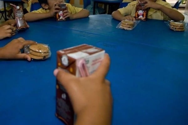 Suman 78 niños intoxicados por desayuno escolar