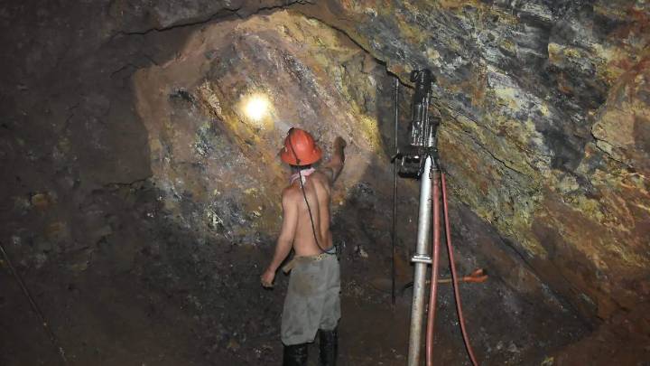 En lo que va del año han fallecido seis mineros y cuatro fueron rescatados en minas de la región sur