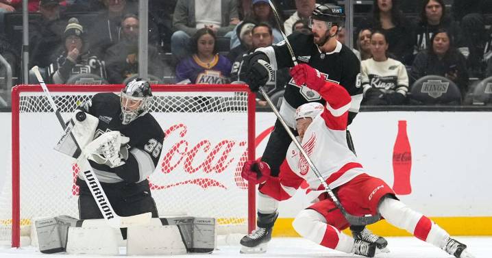 Lucas Raymond scores in shootout as Red Wings beat Kings 4