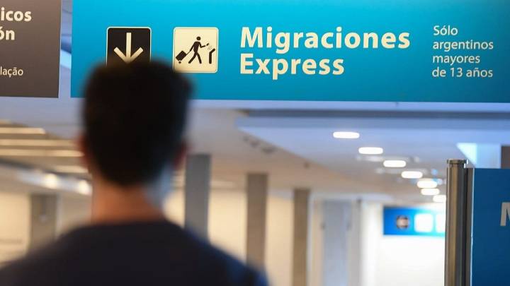 Hijos golondrinas: las fuertes historias detrás de la emigración