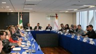 Economía y CCE arrancan consultas con 30 sectores productivos rumbo a revisión del T