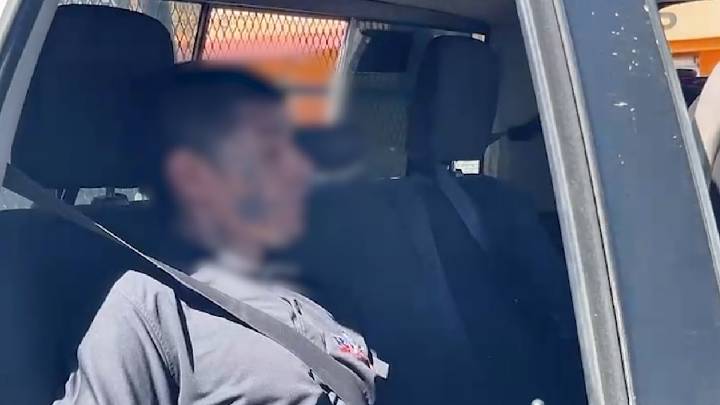 Vecinos frustran robo en auto en colonia Benito Juárez, Saltillo, y detienen a ladrón