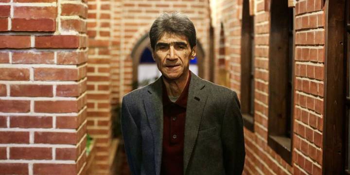 Murió el cineasta iraní Nasser Taghvai