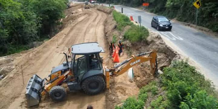 Avance de 27% en la carretera de Salina Cruz