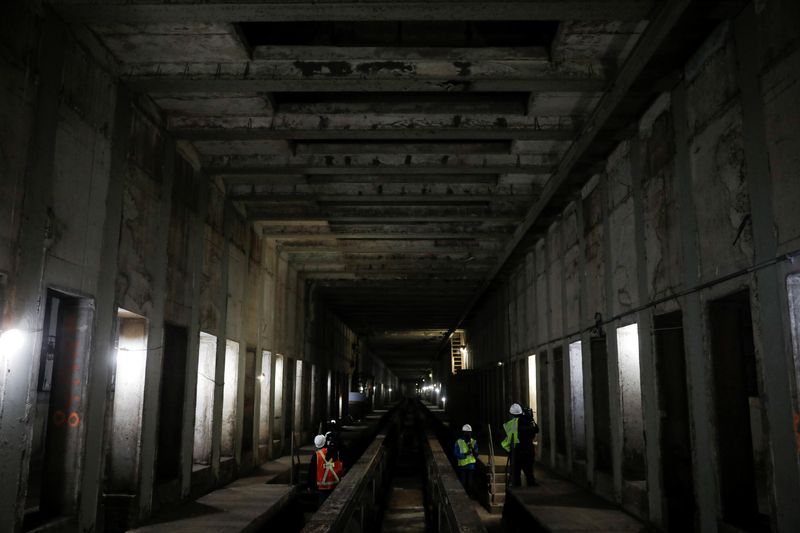 US pauses New York transit funding in shutdown jab at Democrats