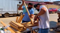 Jóvenes utilizan su creatividad para ayudar a las víctimas de las inundaciones en Veracruz