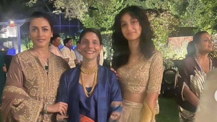 Namrata Shirodkar Shares Inside Pics From Diwali Bash With Sitara And Shilpa; Fans Miss Mahesh Babu