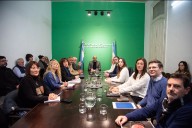Paritaria salarial: el Gobierno convocó a gremios estatales para el próximo miércoles
