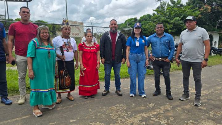 Familias indígenas reciben atención integral en La Meseta