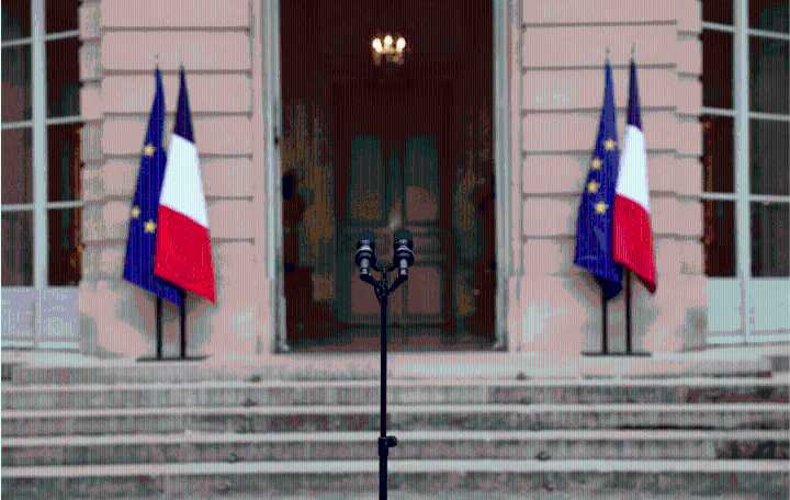El gobierno de Francia colapsó, ¿qué sigue?