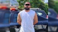 Hombre presuntamente agrede a su pareja por reclamarle mensajes de otra mujer en su celular en Monterrey; lo detienen