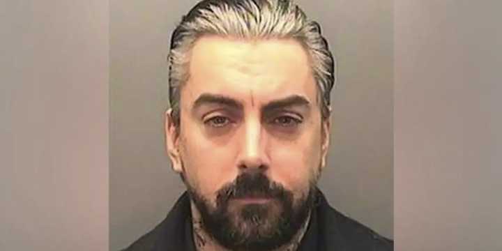 Notorious pedophile Ian Watkins killed in prison; cops round up suspects in apparent murder of disgraced Lostprophets singer