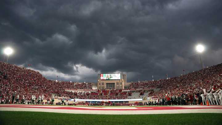 Michigan State football improves, but not enough to close the gap