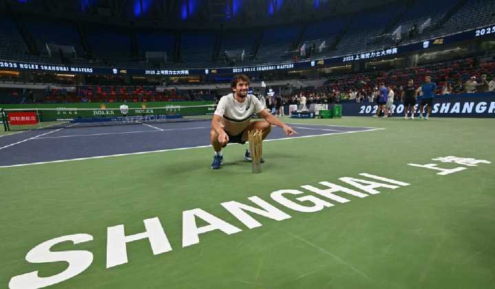 Triunfo increíble: Valentín Vacherot, el tenista que venció a su primo en la final de Másters de Shanghái