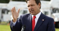 Gov. DeSantis to hold press conference at Hogan's Hangout in Clearwater
