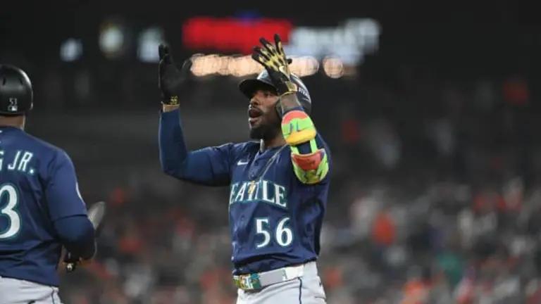 Gilbert domina a los aguerridos Tigres y Seattle toma ventaja de 2