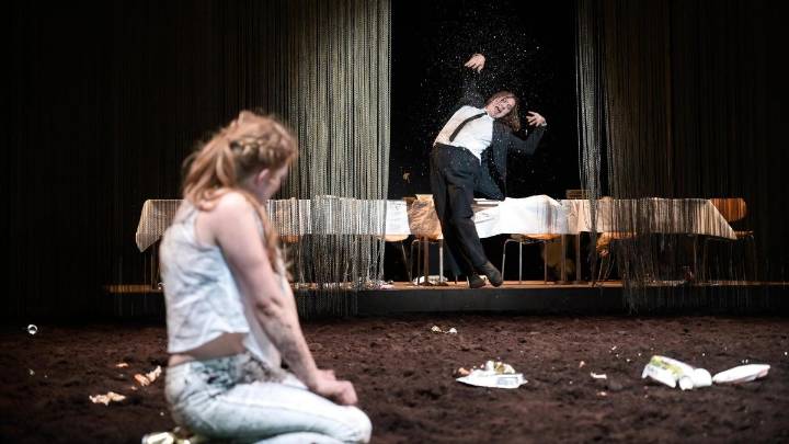 Hamlet-Lars-Show (★★★★✩), Shakespeare revisitado