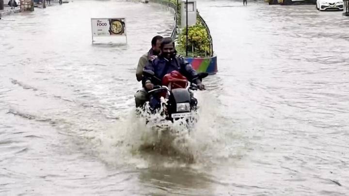 Rainfall in Mumbai, Chennai today; IMD issues orange alert in…