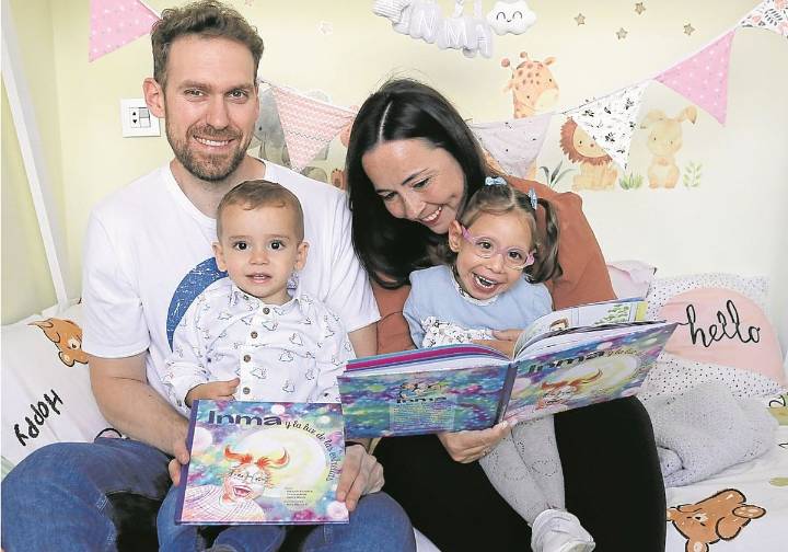 La superheroína Inma brilla en un cuento