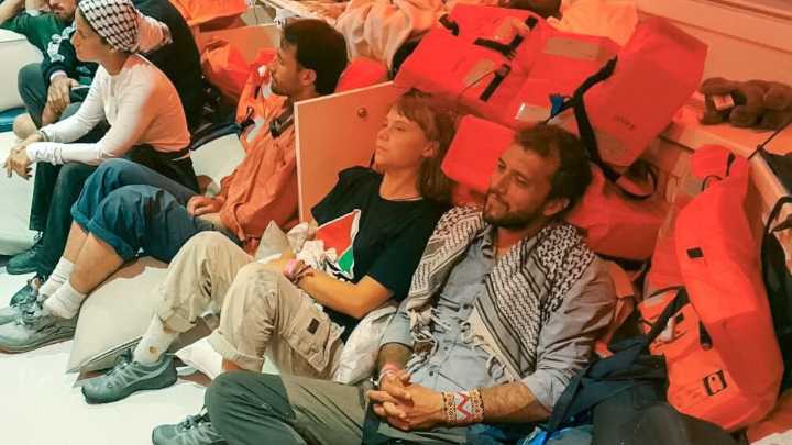Israel traslada a activistas de la Flotilla Global Sumud para iniciar deportación tras interceptación en aguas internacionales