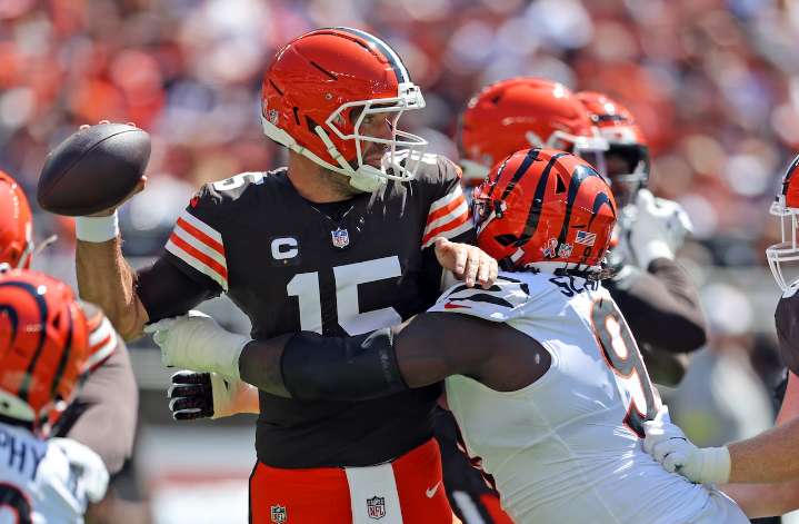 As Browns trade Joe Flacco to Bengals, the AFC North gets even stranger: Ashley Bastock