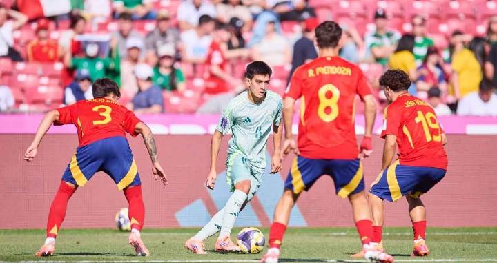 México rescata empate de último minuto ante España en su segundo duelo del Mundial Sub