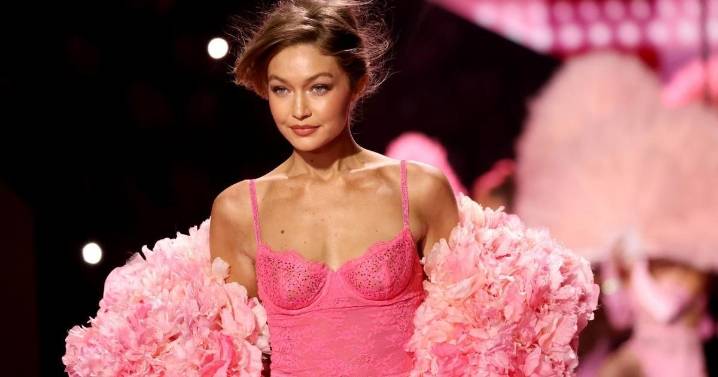 Gigi Hadid’s Relaxed Look: Comfy Bralette Style