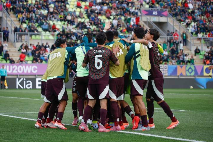 VIDEO. Con un jugador de 16 años como figura, México cumple su tarea y se cita con Chile en el Mundial Sub 20