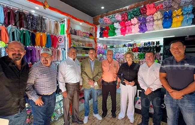 Unen esfuerzos para fortalecer el comercio local en Saltillo
