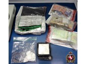Officers find cocaine in bag ditched during foot pursuit: police