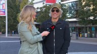 Bon Jovi drops in on 7NEWS reporter Jelisa Apps’ Kangaroos live cross in London