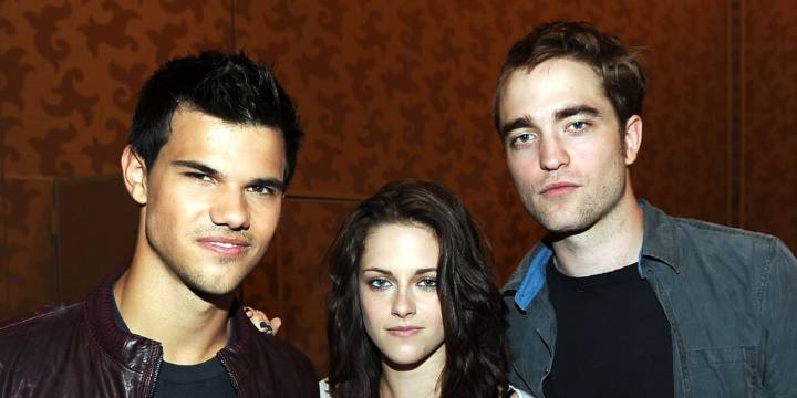 Insider Info About ‘Twilight’ You Never Knew, Including Which Actor Nearly Got Replaced | EG, Kristen Stewart, Robert Pattinson, Slideshow, Taylor Lautner, Twilight | Celebrity News and Gossip | Enter