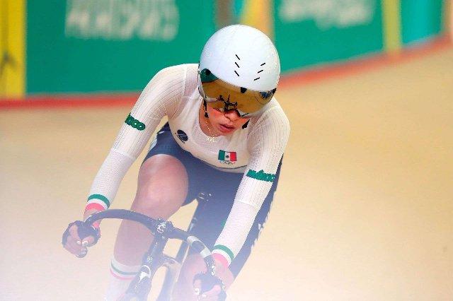 Yareli Acevedo hace historia y conquista el oro mundial en ciclismo de pista