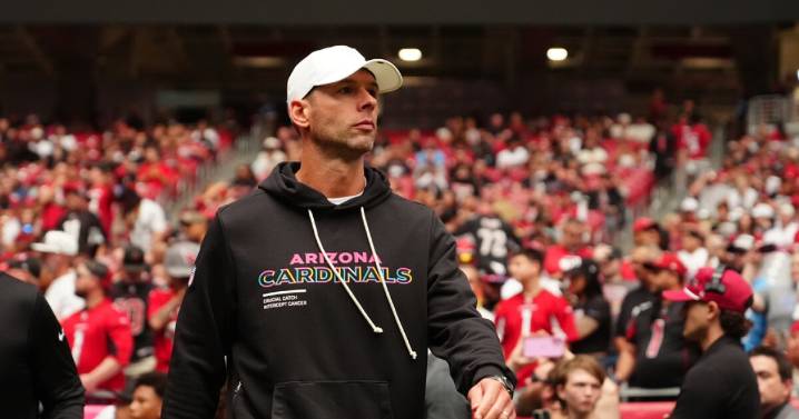Cardinals coach Jonathan Gannon fined $100K for sideline incident with player