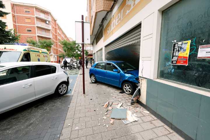 Detienen a un conductor ebrio tras sufrir un accidente