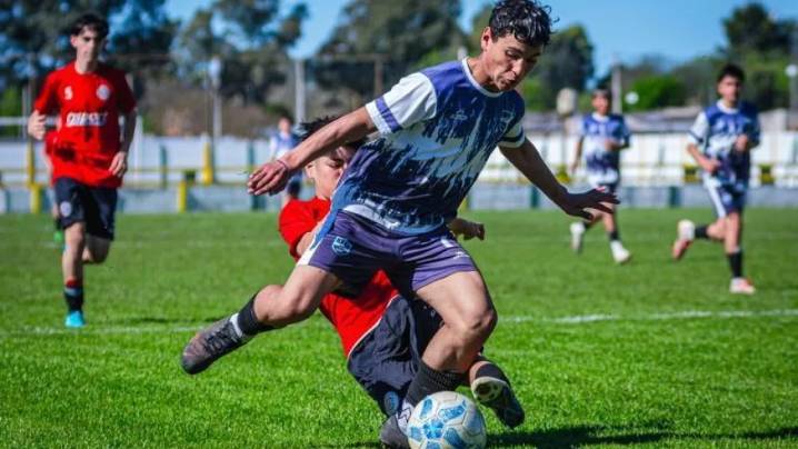 NACIONAL DE SELECCIONES . Azul no pudo ganar en el inicio de las semifinales