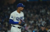 Edgardo Henríquez acompañará a Miguel Rojas en el roster de los Dodgers de Los Ángeles en la Serie Mundial