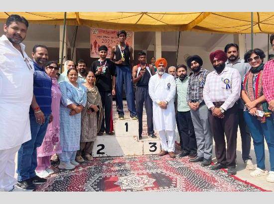 MLA Dahiya felicitates winners at 69th District School Athletic Meet