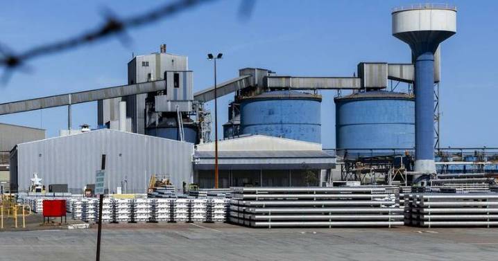 'We need energy': leader touts gas to save smelter jobs