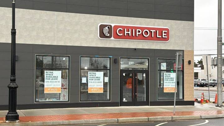 Chipotle coming to former Long Beach Cinemas building