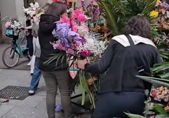 Destrozan las flores de la Ofrenda a la Virgen: no han durado ni 5 días