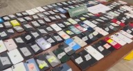 Recuperan casi 300 teléfonos, incautan droga y detienen a cuatro hombres en el Persa Biobío de Santiago