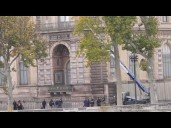 Look at scene outside Louvre after robbery
